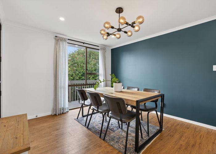  at 37 Botany Road, Botany Downs, Manukau City, Auckland