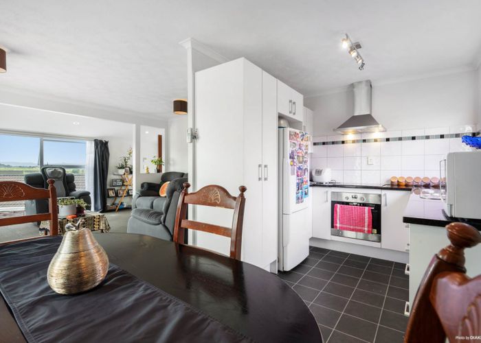  at 2/23 Beihlers Road, Weymouth, Auckland