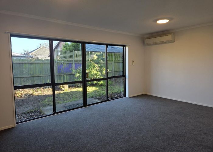  at 2/3 Pinehurst Crescent, Russley, Christchurch City, Canterbury