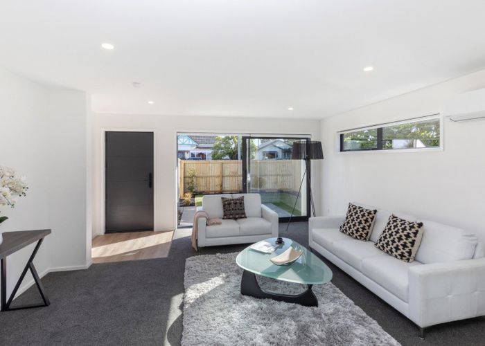  at 1-2/464 Gloucester Street, Linwood, Christchurch City, Canterbury