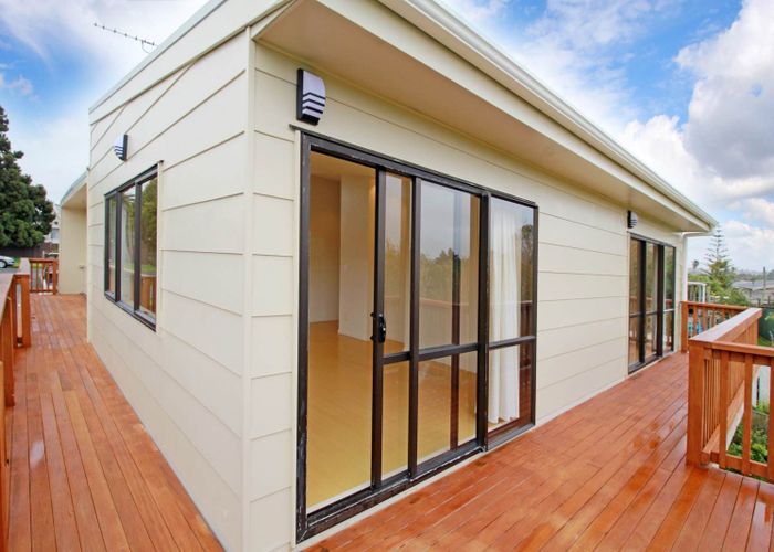  at 2/144 Ennis Avenue, Pakuranga Heights, Manukau City, Auckland