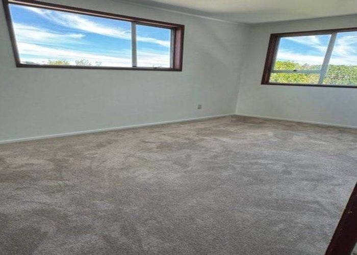  at 42B Hogans Road, Glenfield, Auckland