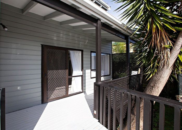  at 8/4 Taylor Street, Blockhouse Bay, Auckland
