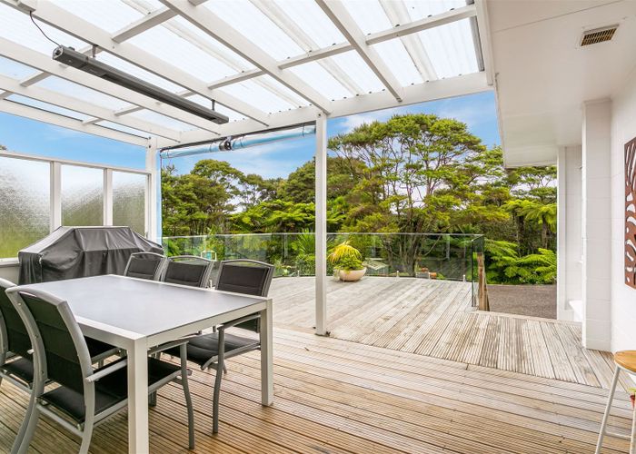 at 1040 Scenic Drive North, Swanson, Auckland