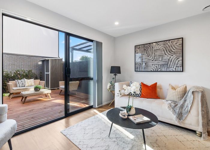  at 2/119 Bruce Mclaren Road, Henderson, Waitakere City, Auckland