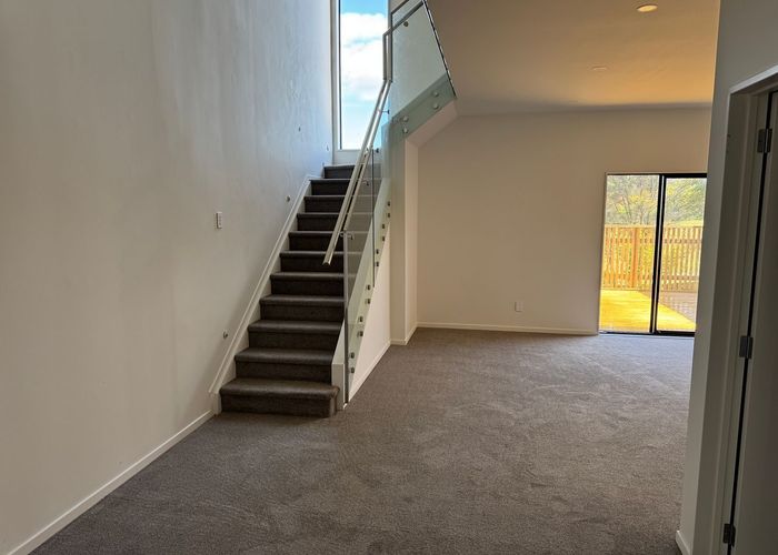  at 14/14 Medallion Drive, Oteha, North Shore City, Auckland