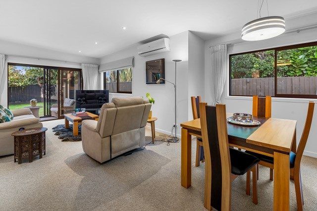  at 4 Milford Park Place, Milford, Auckland