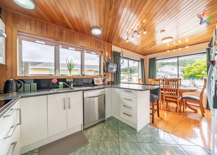  at 30 Matthews Road, Wainuiomata, Lower Hutt