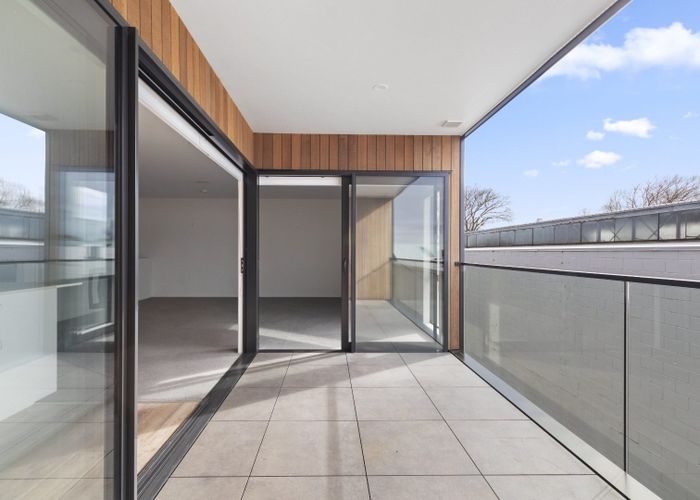  at 2/13 Commerce Street, Frankton, Hamilton, Waikato