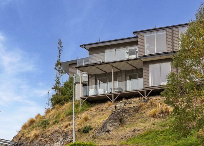 at 10 Top Lane, Goldfield Heights, QUEENSTOWN