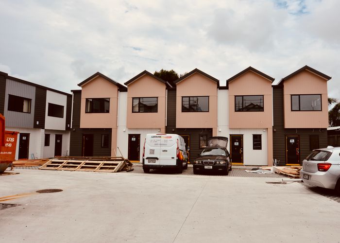  at 18/12 Arney Road, Ranui, Auckland