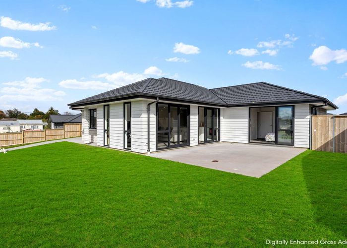  at 4 Trevor Mcmiken Drive, Patumahoe