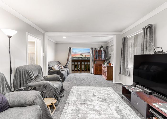  at 1/33 Lavelle Road, Henderson, Waitakere City, Auckland