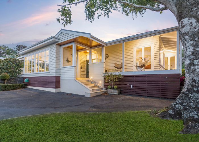 Free property data for 18 Allendale Road, Mount Albert, Auckland