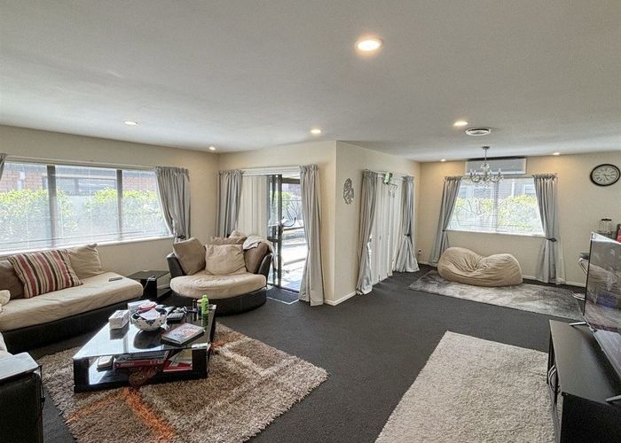  at 1b Brockhall Lane, Avonhead, Christchurch City, Canterbury