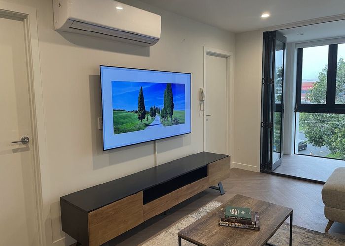  at 302/82 Jellicoe Road, Panmure, Auckland