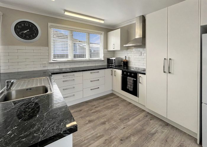  at 4 Bristol Crescent, Roslyn, Palmerston North, Manawatu / Whanganui