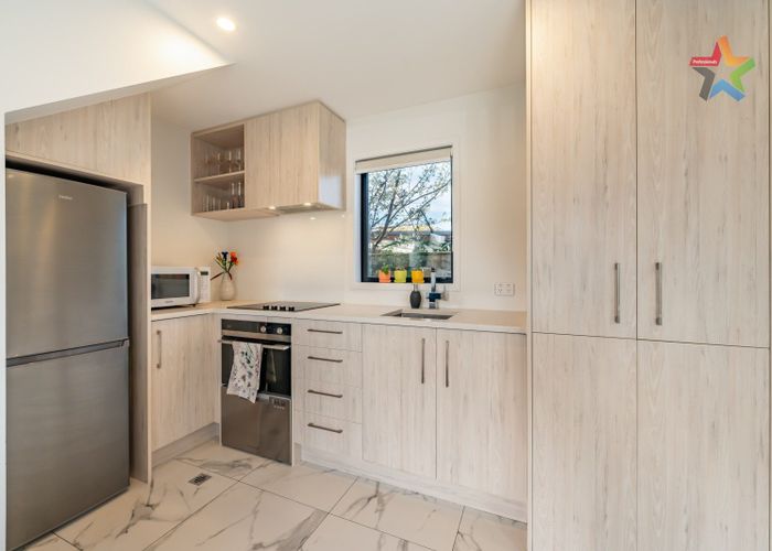  at 8/97 Whites Line East, Waiwhetu, Lower Hutt
