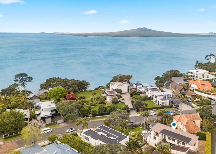  at 2 Clifton Road, Hauraki, North Shore City, Auckland