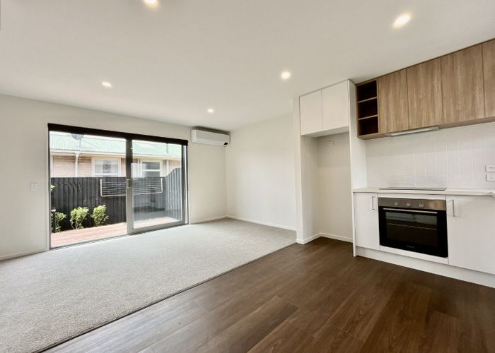  at 2/94 Mathesons Road, Phillipstown, Christchurch