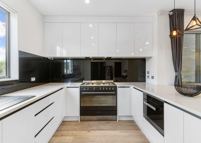  at 28 Sunshine Boulevard, Sunnyvale, Auckland