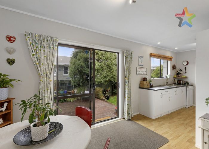  at 2/24 Gadsby Street, Avalon, Lower Hutt