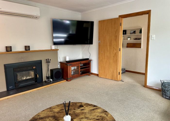  at 12 Park Road, West End, Palmerston North, Manawatu / Whanganui