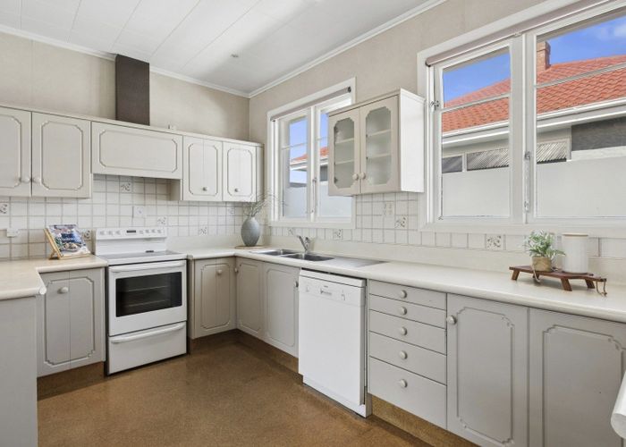  at 97 Queens Drive, Saint Kilda, Dunedin, Otago