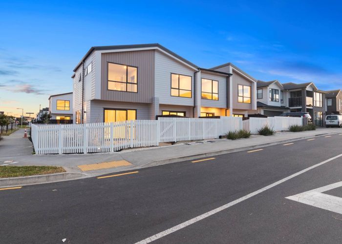  at 19, 21  Habitat Place &  34 Observation Green, Hobsonville, Waitakere City, Auckland