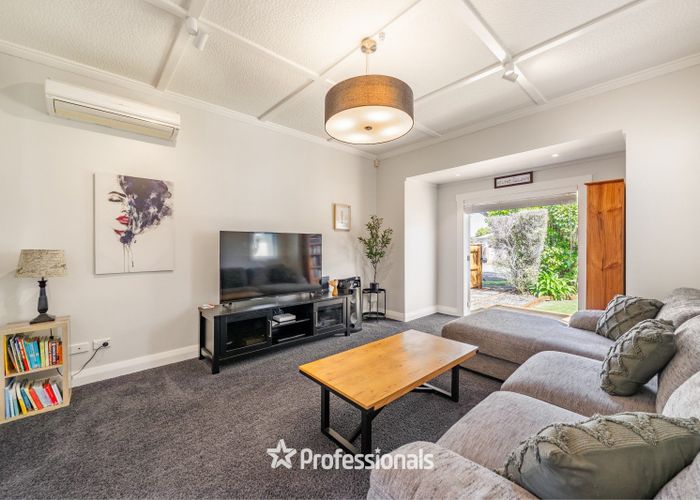  at 17 Beaumont Avenue, Alicetown, Lower Hutt, Wellington