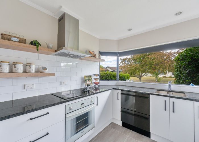  at 34 Kensington Drive, Taradale, Napier