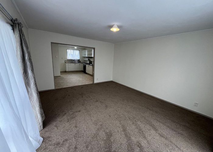  at 1/220 Waitemata Drive, Ranui, Auckland