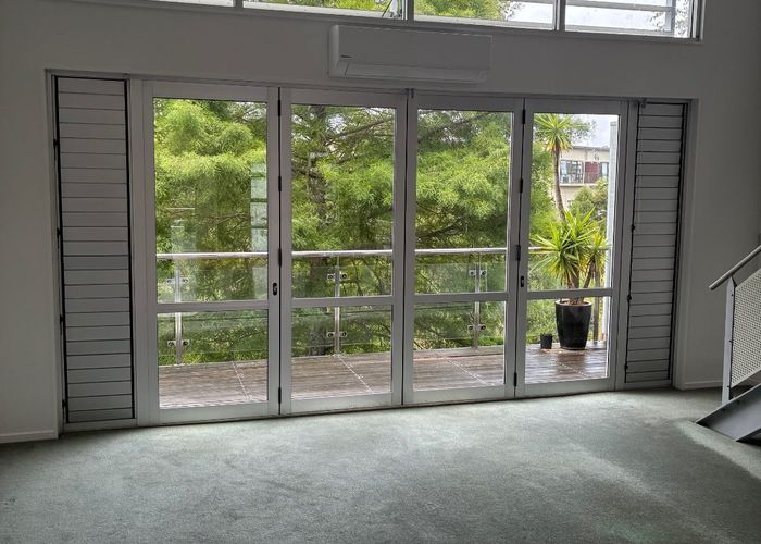  at 2/42 William Pickering Drive, Rosedale, North Shore City, Auckland