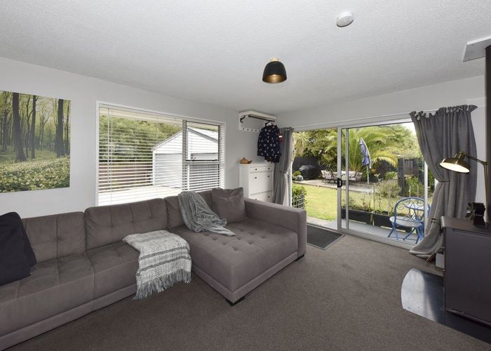  at 2/50 Valecrest Avenue, Parklands, Christchurch City, Canterbury