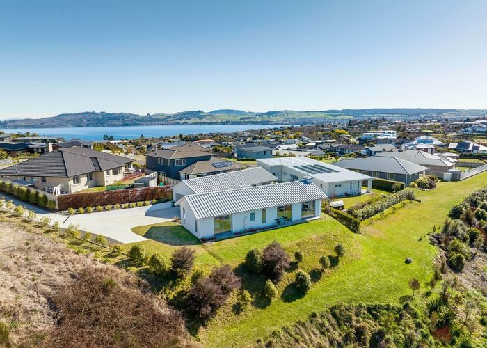  at 47 Botanical Heights Drive, Waipahihi, Taupo