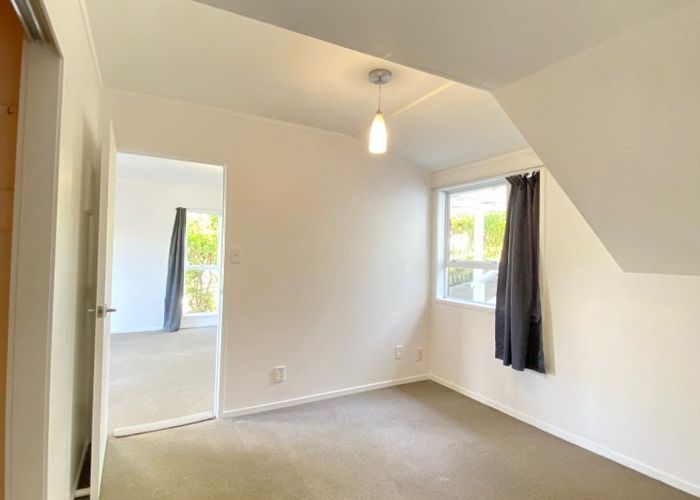  at 48A Valley View Road, Glenfield, North Shore City, Auckland