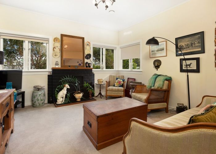  at 1/39 Walford Road, Point Chevalier, Auckland