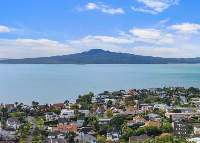  at 2/42 Codrington Crescent, Mission Bay, Auckland City, Auckland