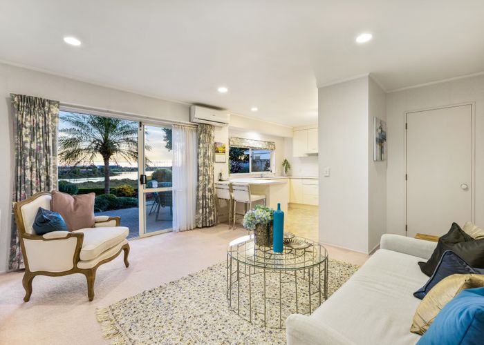  at 7 Paradise Place, Pakuranga Heights, Auckland