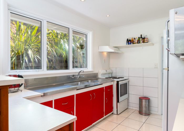  at 20 Pinehaven Road, Pinehaven, Upper Hutt