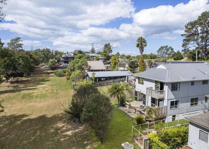  at 2/234 Sunset Road, Windsor Park, Auckland