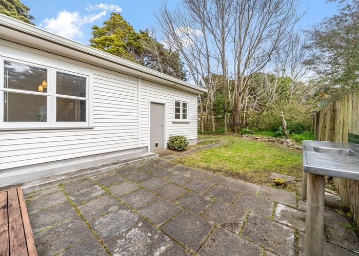  at 2 Wood street, Wallaceville, Upper Hutt, Wellington