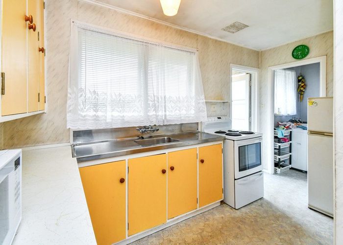  at 2/72 Coronation Road, Papatoetoe, Auckland