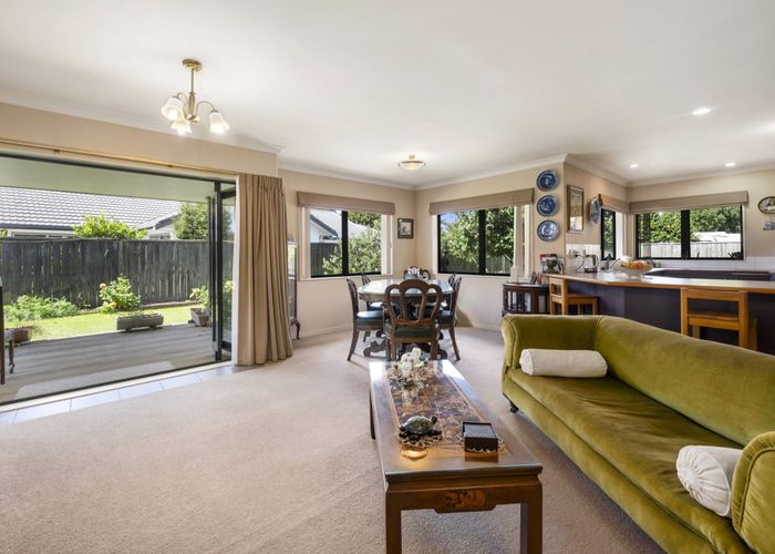  at 8 Courtenay Place, Owhata, Rotorua