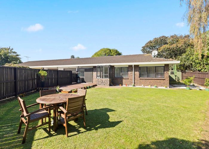  at 2/30 Kindergarten Drive, Conifer Grove, Papakura, Auckland
