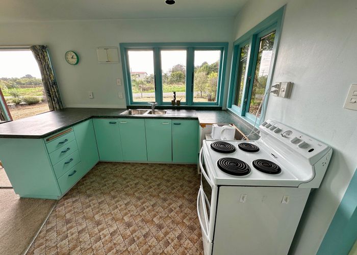  at 6 Horncastle Crescent, Little Wanganui