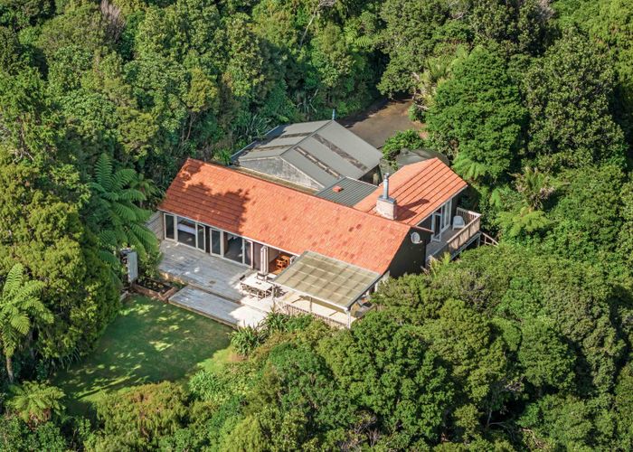  at 2 Tawari Road, Henderson Valley, Waitakere City, Auckland