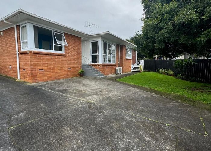  at 17 Valencia Place, Manurewa, Auckland