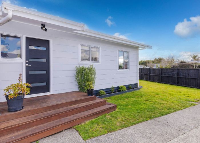  at 11 Purcell Place, Melville, Hamilton