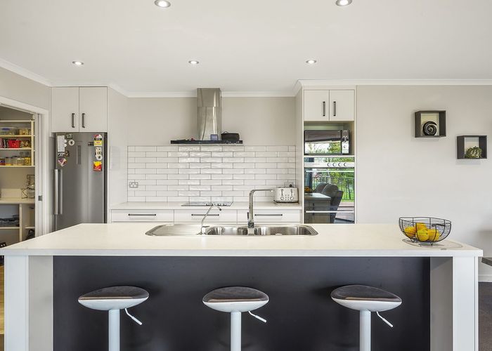  at 15 Carlingford Rise, Dinsdale, Hamilton, Waikato